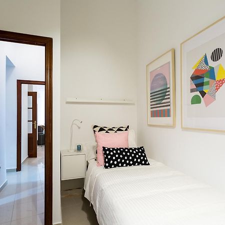 Apartamentos Diaber Gerona 22 Sevilla Exteriör bild