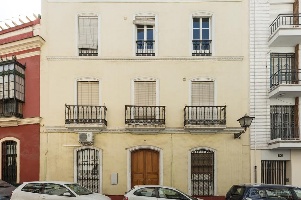 Apartamentos Diaber Gerona 22 Sevilla Exteriör bild