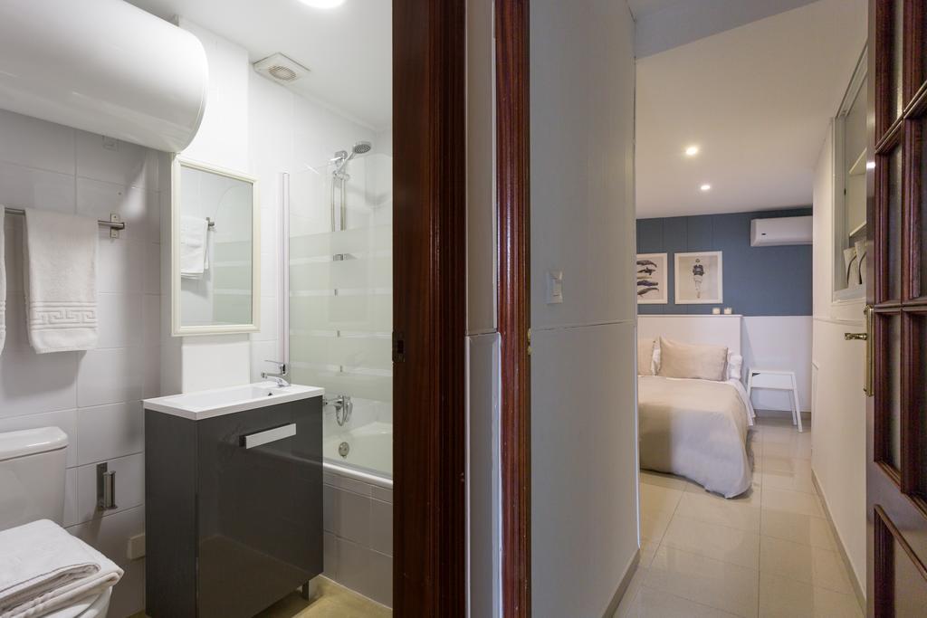 Apartamentos Diaber Gerona 22 Sevilla Exteriör bild