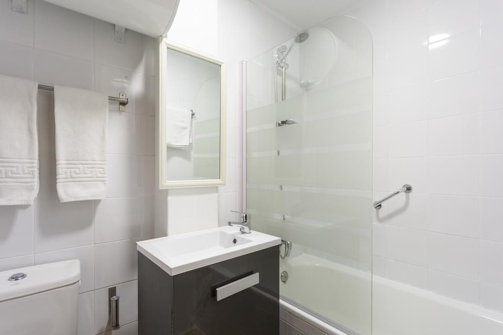 Apartamentos Diaber Gerona 22 Sevilla Exteriör bild