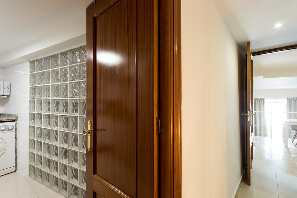 Apartamentos Diaber Gerona 22 Sevilla Exteriör bild