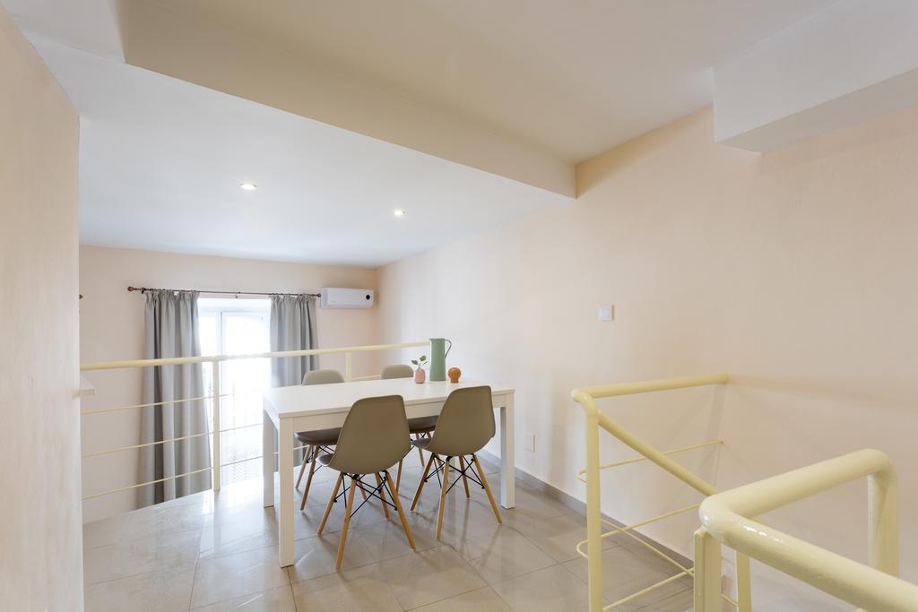 Apartamentos Diaber Gerona 22 Sevilla Exteriör bild