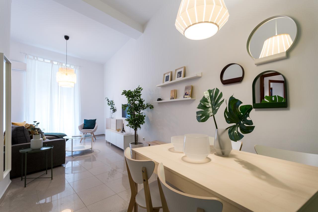 Apartamentos Diaber Gerona 22 Sevilla Exteriör bild