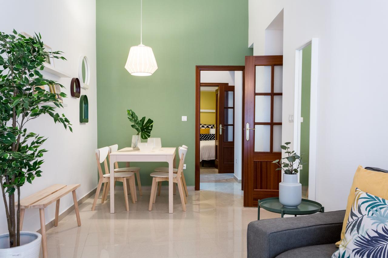 Apartamentos Diaber Gerona 22 Sevilla Exteriör bild