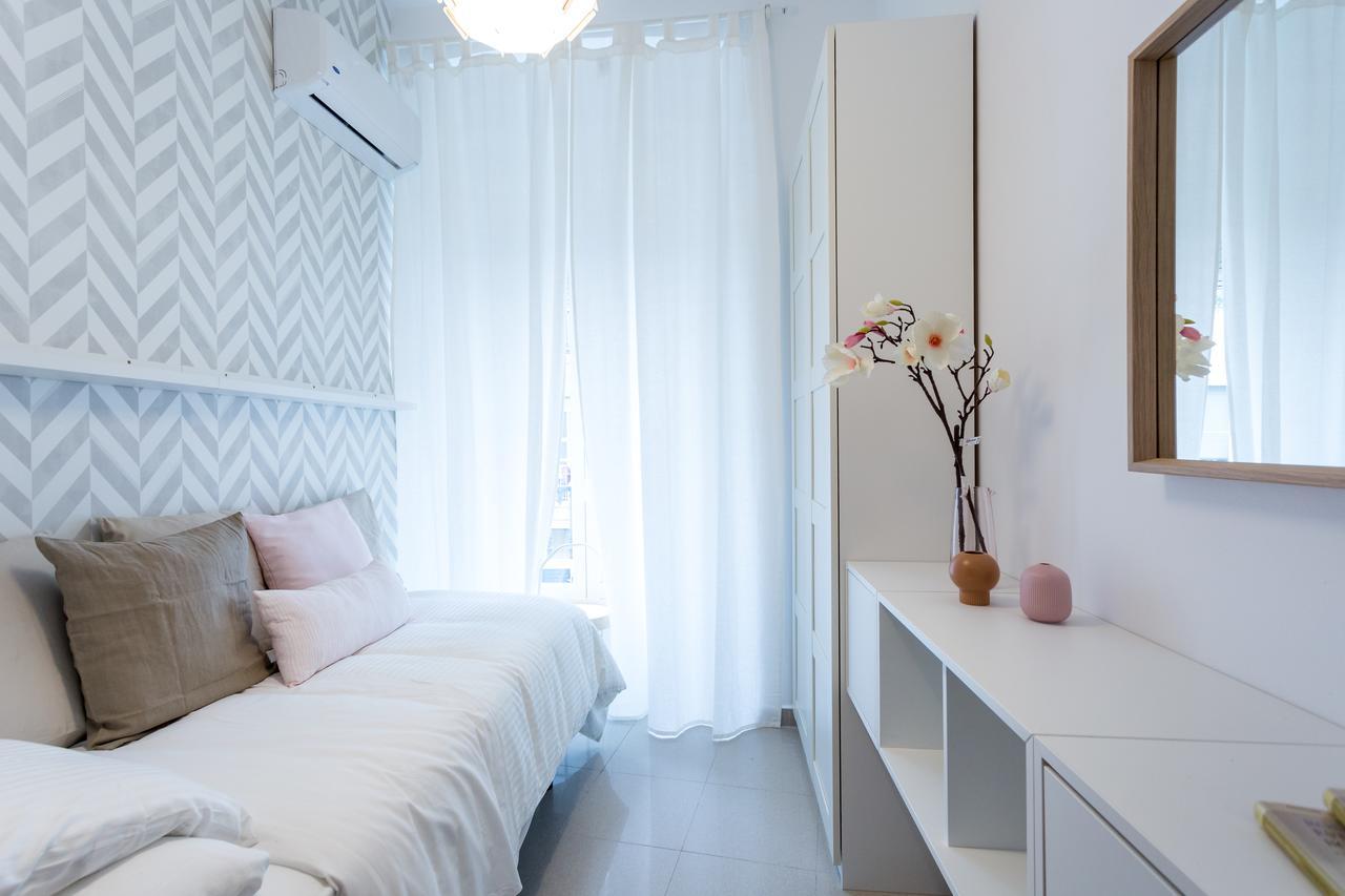 Apartamentos Diaber Gerona 22 Sevilla Exteriör bild