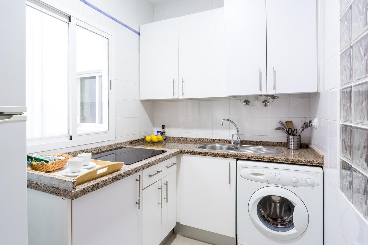 Apartamentos Diaber Gerona 22 Sevilla Exteriör bild